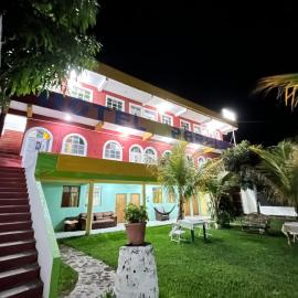 El Paraíso Hotel โรงแรมในซานเปโดร ลาลากูนา