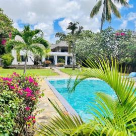 WHITE Nyumba Malindi - Boutique Villa, hotel v mestu Malindi