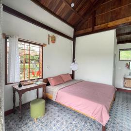 Thôn Hoa Sen, hotelli Thôn Xuân Lỗssa