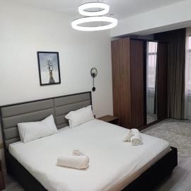 3 Rooms Apartment – hotel w mieście Duszanbe