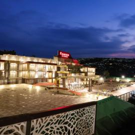 Ramada by Wyndham Murree Lower Topa Resort, hotel v destinácii Murree