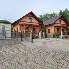 Bungalows Michalka - Podhájska, hotel din Podhájska