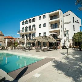 Hotel Stari Dvor, hotel i Ugljan