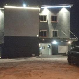 Viesnīca Edo Global Hotel & Suites pilsētā Benin City