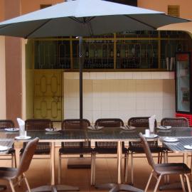 Sky Hotels Emali, hotel a Mwanda
