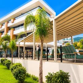 Green Light Hotel, hotel in Ksamil