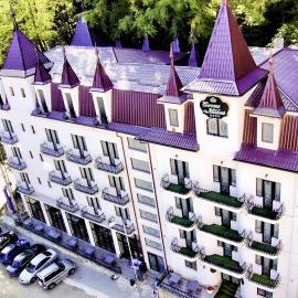 Hotel Coroana Moldovei, hotel din Slănic Moldova