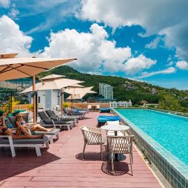 Ratana Platinum Resort Kamala, отель в Камала-Бич