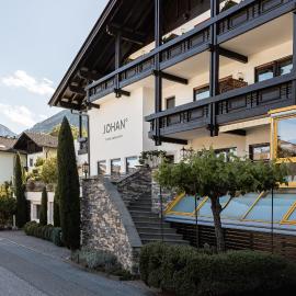 JOHAN - Rooms & Breakfast Merano、マルレンゴのホテル