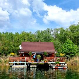 Hausboat Kvapka, hotel a Jarovce