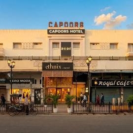 asar Capoors Hotel Hazratganj by Orion Hotels, hotel di Lucknow