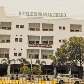 Hotel Brindavan Grand, hotel u gradu 'Gulbarga'