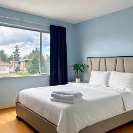 Private Ensuite Room Near YVR Airport Vancouver West、バンクーバーのホテル
