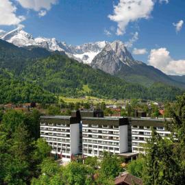Sunday Hotel Garmisch Partenkirchen, hotel em Garmisch-Partenkirchen