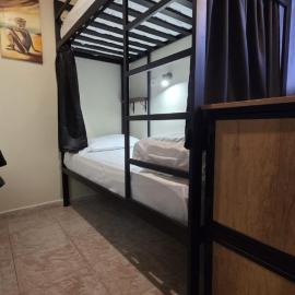 New Bazaar Hostel, hótel í Tírana