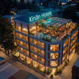 Kinan Sentral, hotel u gradu Fulidhu