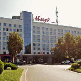 Hotel Mir、リウネのホテル