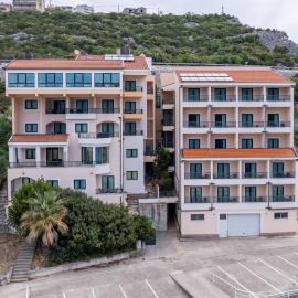 Hotel Adria, hotel en Neum