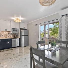 Newly Renovated Condo, hotel u Christianstedu