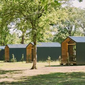 Neptun Beach & Forest Cabins, hotel v Ulcinju
