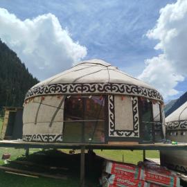 Kyrgyz Yurt Camp, ξενοδοχείο σε Mineralʼnyy Istochnik Altyn-Arasan