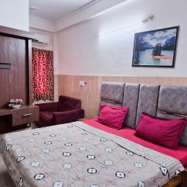 Vishal Paradise, hótel í Dehradun