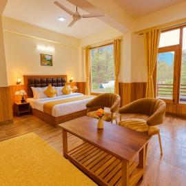 Hotel The Winterline - Best Selling Property in Kasol 2025-26, hotel di Kasol