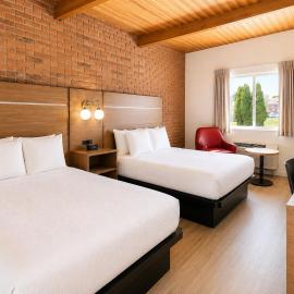 Ramada by Wyndham 1000 Islands Gananoque、ガナノクエのホテル
