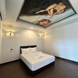 โรงแรมทูมอร์โรว์แลนด์ อมตะนคร, hotel 