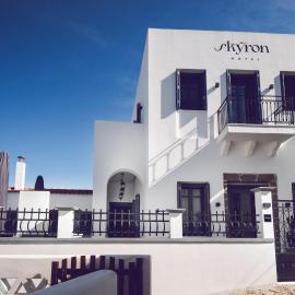 Skyron Hotel, hotel Szkíroszban