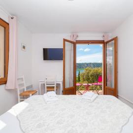 Hotel Restaurant Le Verdon: Les Salles-sur-Verdon şehrinde bir otel