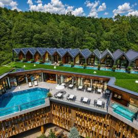 Resort Ujevara e Drinit, hotel i Peć