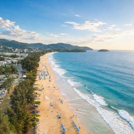 Holiday Inn Resort Phuket Karon Beach by IHG, hotel a Karon
