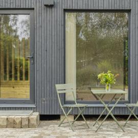 Newly Built Tiny House In Djursland, hotel din Rønde