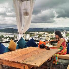 Hotel Udai Niwas By The Lake โรงแรมในอุเดเปอร์