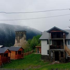 Gugas cottage and guest house in Lakhiri，位于Lakhiri的酒店