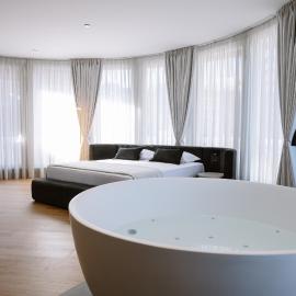 Villa 100 Boutique Pogradec، فندق في بورغراديك