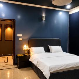 Pinewood Guest House, hotel a Islamabad