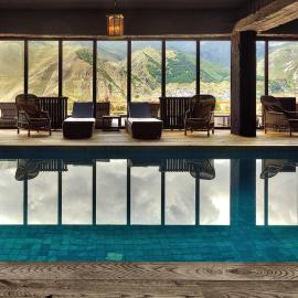 Rooms Hotel Kazbegi，位于卡兹贝吉的酒店