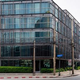 BB Glass House Pattanakrn บีบี กลาสเฮ้าส์ พัฒนาการ، فندق في بانكوك