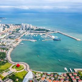 Atour Hotel Qingdao Olympic Sailing Center May Fourth Square, hotel v destinaci Čching-tao
