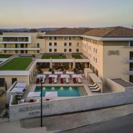 Viesnīca Mercure Avignon TGV Hotel & Spa pilsētā Aviņona