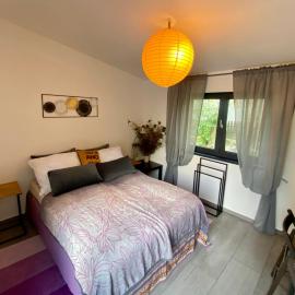Bungalow garden room Milešov, hotel v destinaci Velemín
