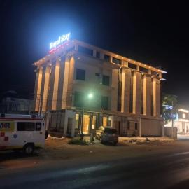 Hotel Royal Stay, מלון במדוראי