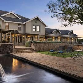 Protea Hotel by Marriott Bloemfontein Willow Lake, hotel in Bloemfontein