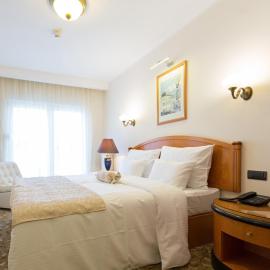 Hotel Sterling Garni, hotel v Beogradu