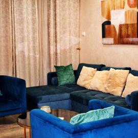 3 Bedroom Living Room, Kwame Nkrumah, hôtel à Ouagadougou