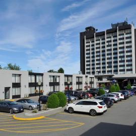 Travelodge by Wyndham Quebec City Hotel & Convention Centre