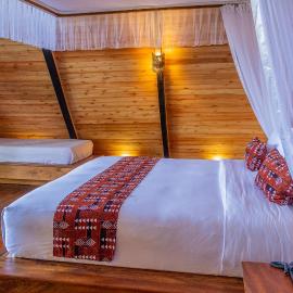Wild geese Lodge, hotelli kohteessa Lulongo