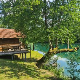 Kamp SAN, Hotel in Zaglavica
